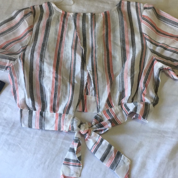 Crop top 2 LEFT ✔️ - Picture 5 of 8